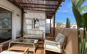 Luxurious Penthouse With 180M2 Sunlit Terrace